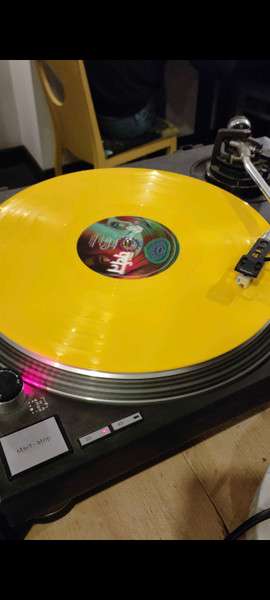 Gorillaz : पर्वत (The Mountain) (2xLP, Album, Yel)